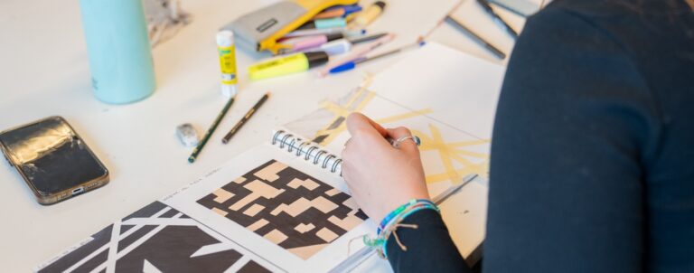 HEP_Vaud_Photo_Recadre_HEP_Vaud_AtelierDessin_60_Sur_Mesure_1400x550