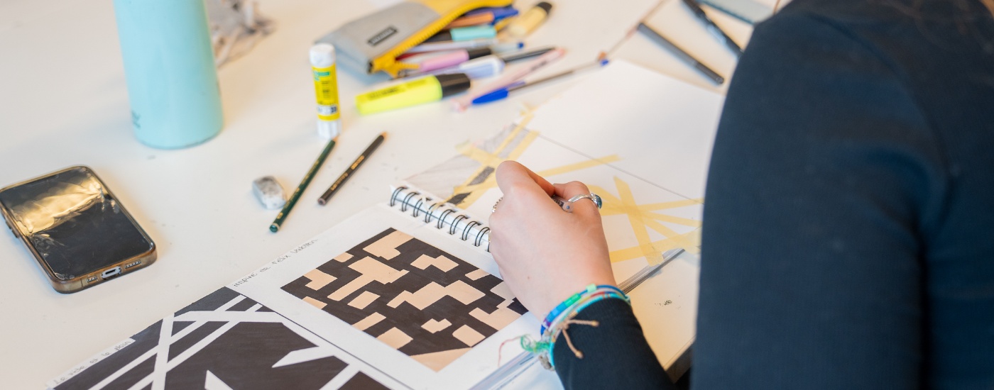 HEP_Vaud_Photo_Recadre_HEP_Vaud_AtelierDessin_60_Sur_Mesure_1400x550